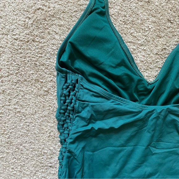 Loft ~ Hunter Green One Piece Halter Swim Suit ~ Lattice Detail ~ Size 14 - Picture 5 of 7